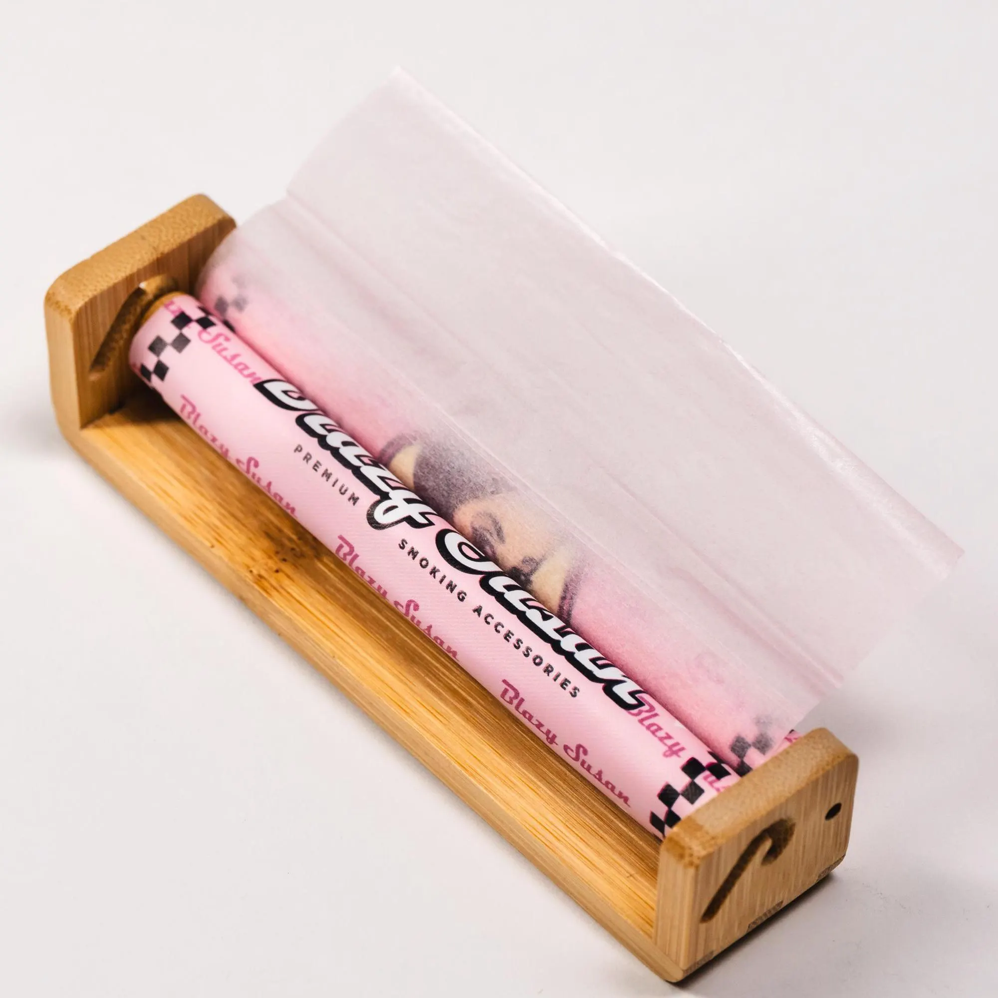Blazy Susan bamboo rolling machine